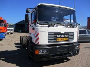 грузовик шасси MAN 25 25.280 6 CILINDER EURO 3 MANUAL 6X2 CHASSIS 117.621 KM